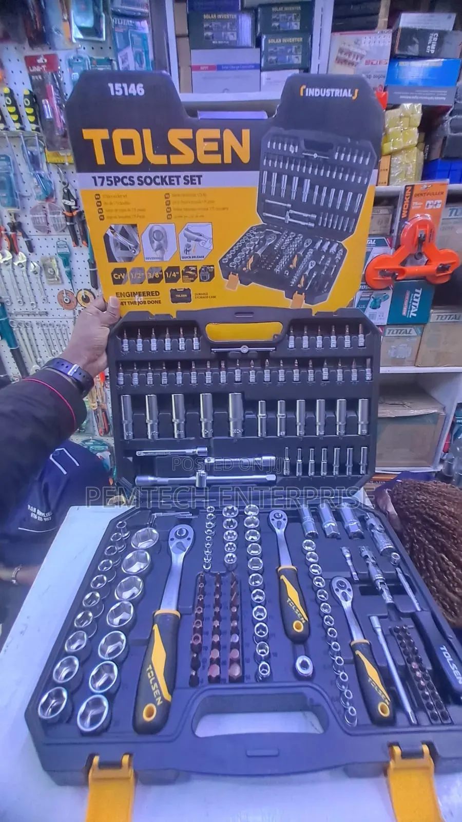 Tolsen 175-Piece Socket Set (Model 15146)