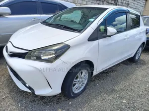 Toyota Vitz 2014 White