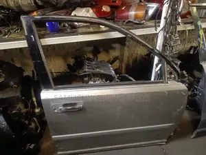 Door Nissan X-Trail Nt 30