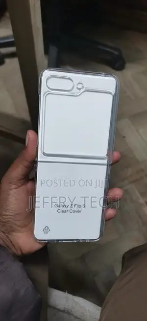 Samsung Galaxy Z Flip 5 Clear Cover With a Transparent, Slim Design