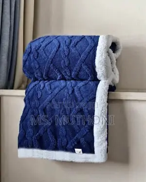 Textured, Diamond-Patterned Cable Knit Design Throw Blankets