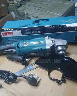 Makita 9-Inch Heavy Duty Angle Grinder 230mm