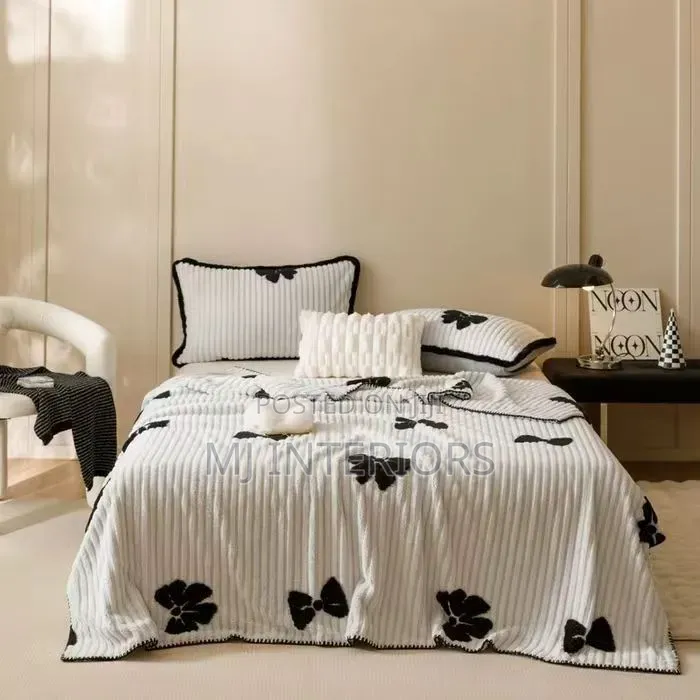 Executive Flowered Fleece Blankets