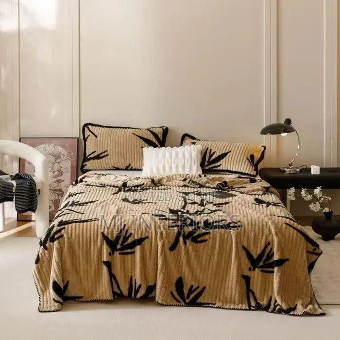 Grand Flowered Fleece Blanket