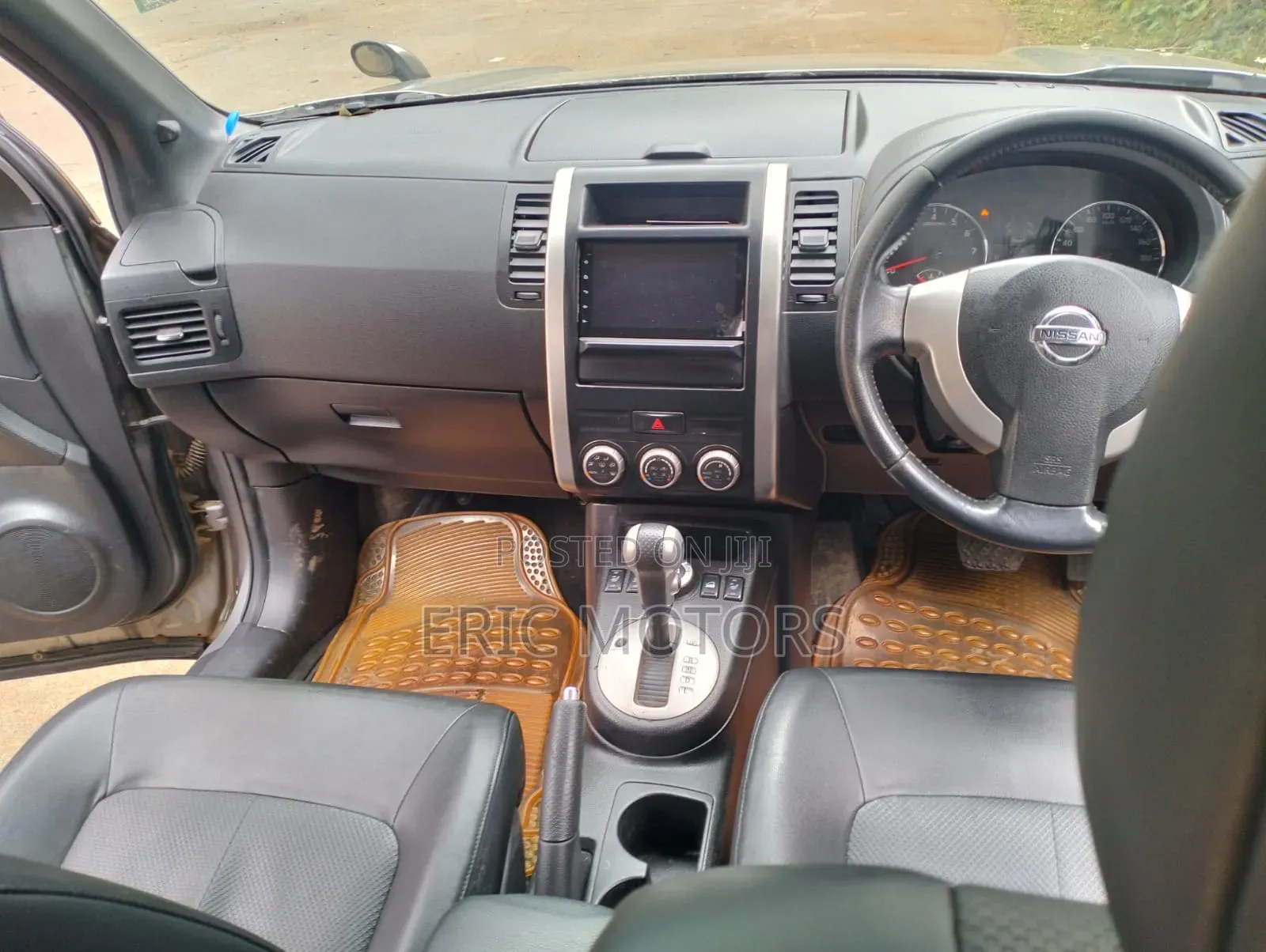 Nissan X-Trail 2012 Gray