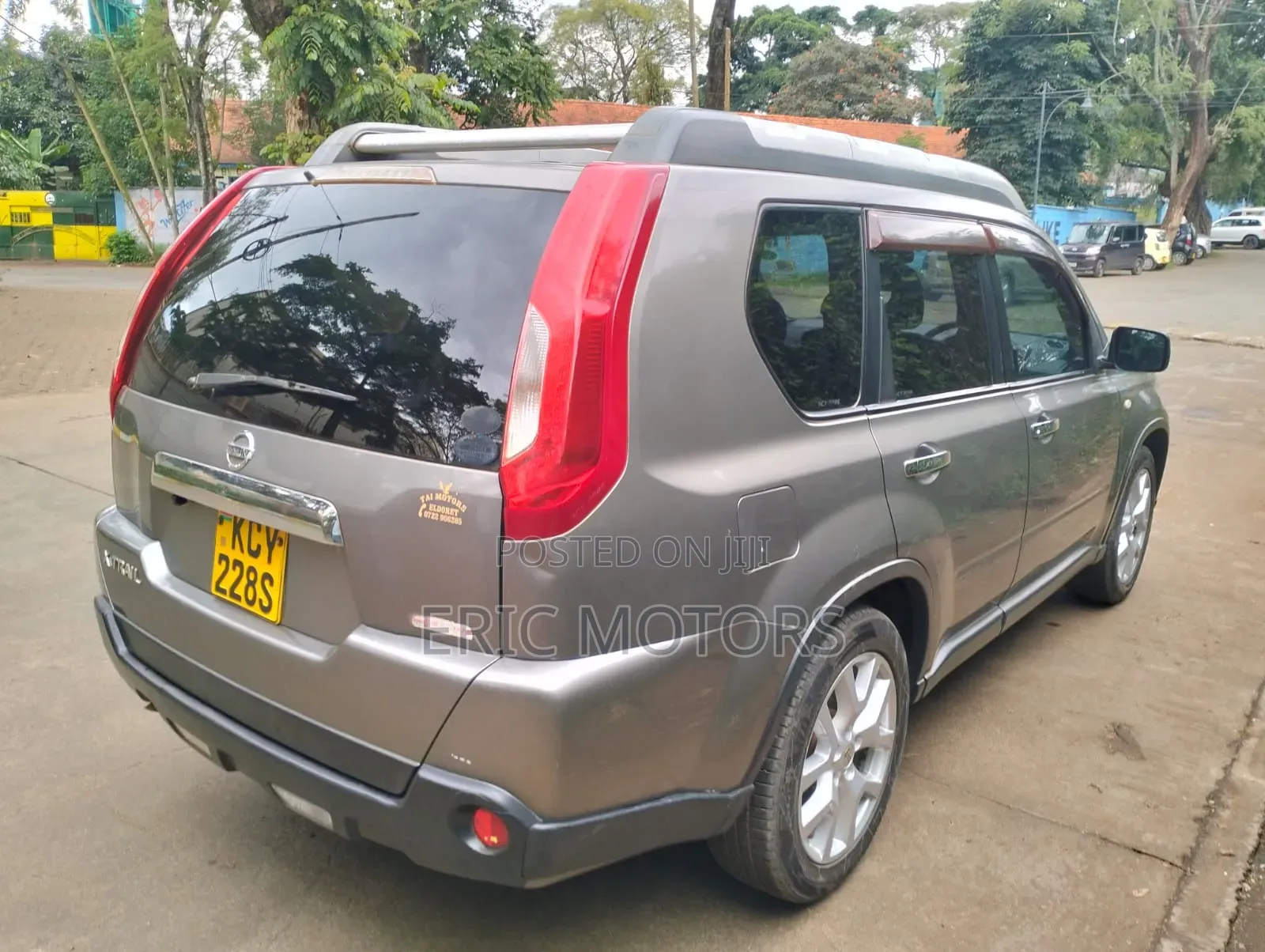 Nissan X-Trail 2012 Gray