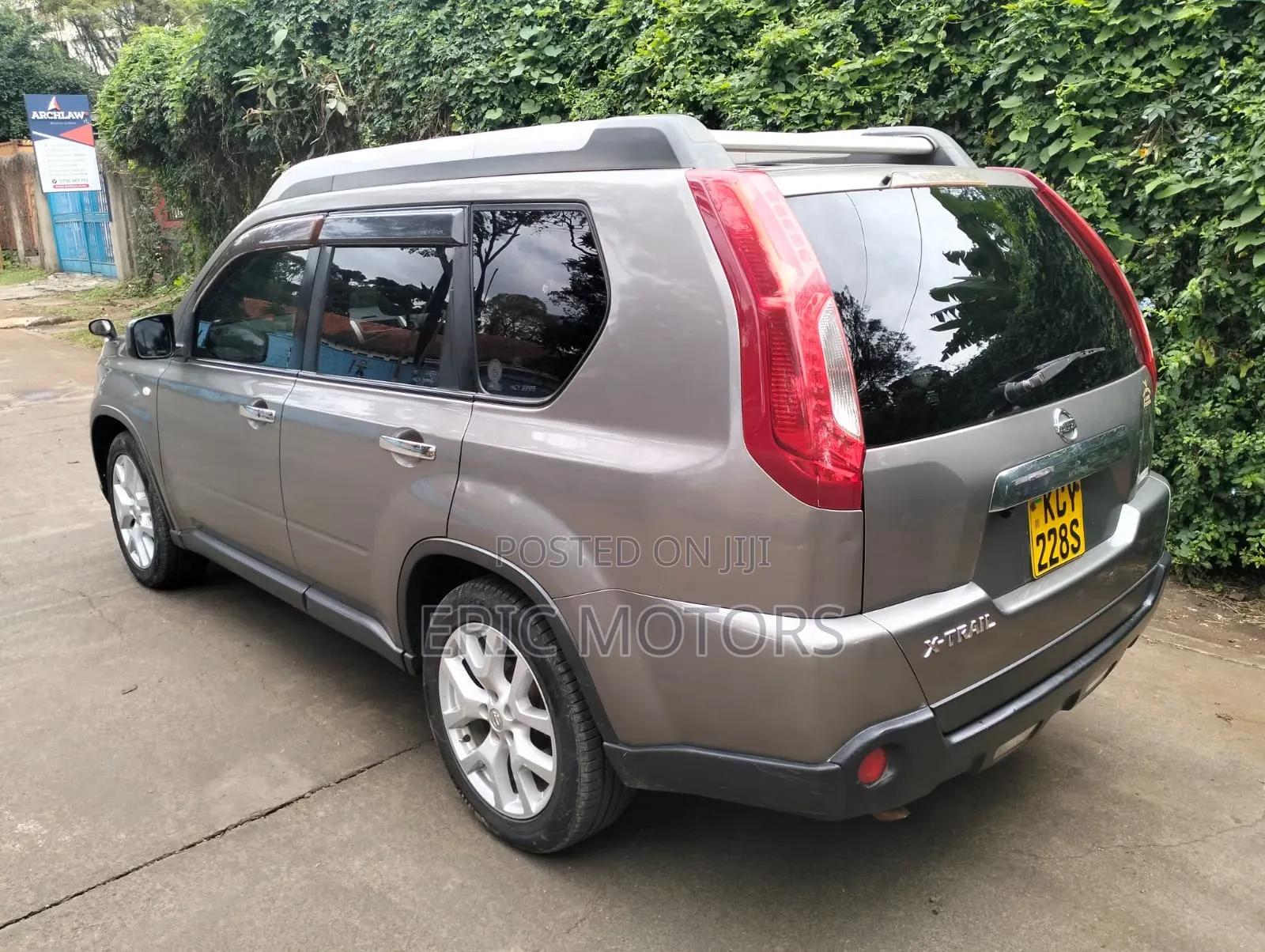Nissan X-Trail 2012 Gray