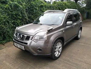 Nissan X-Trail 2012 Gray