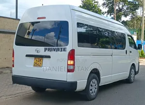 Toyota HiAce 2017 White