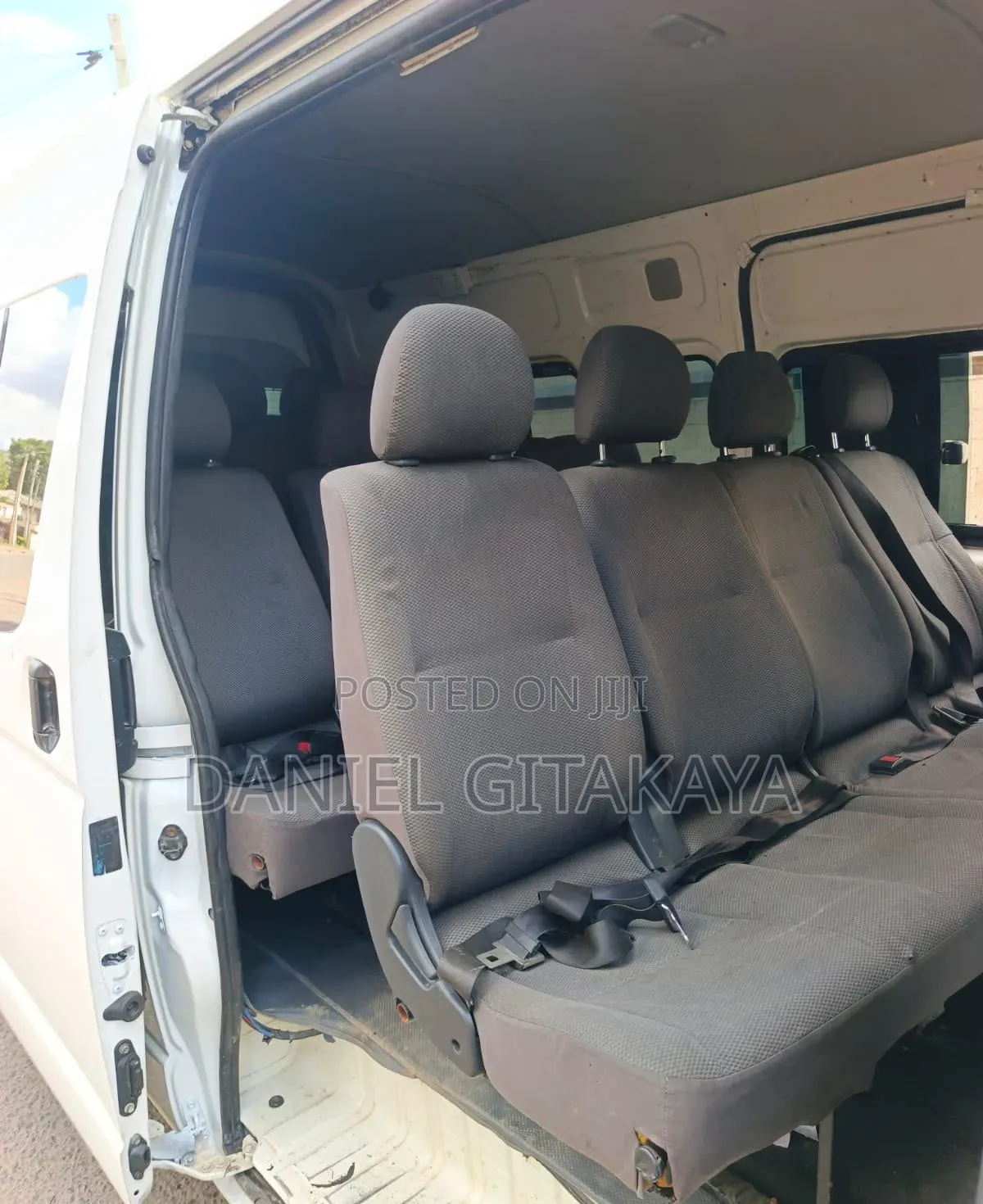 Toyota HiAce 2017 White