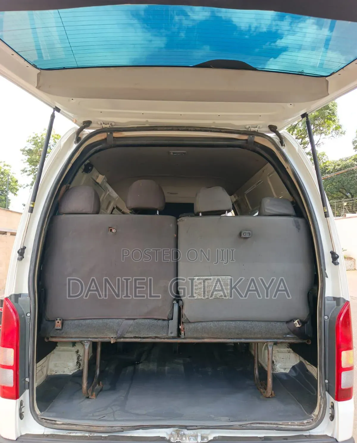 Toyota HiAce 2017 White