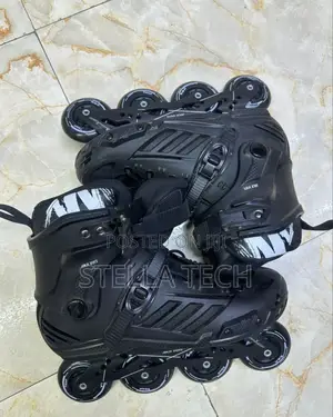 Original Adult Skate Shoes With Rubber Wheels