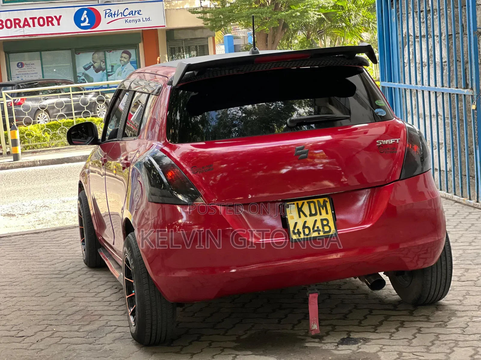 Suzuki Swift 2016 Red