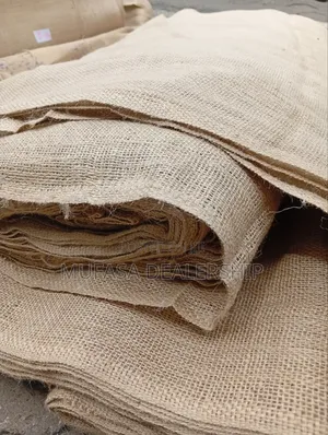 Coarse-Woven Hessian Cloth 9oz
