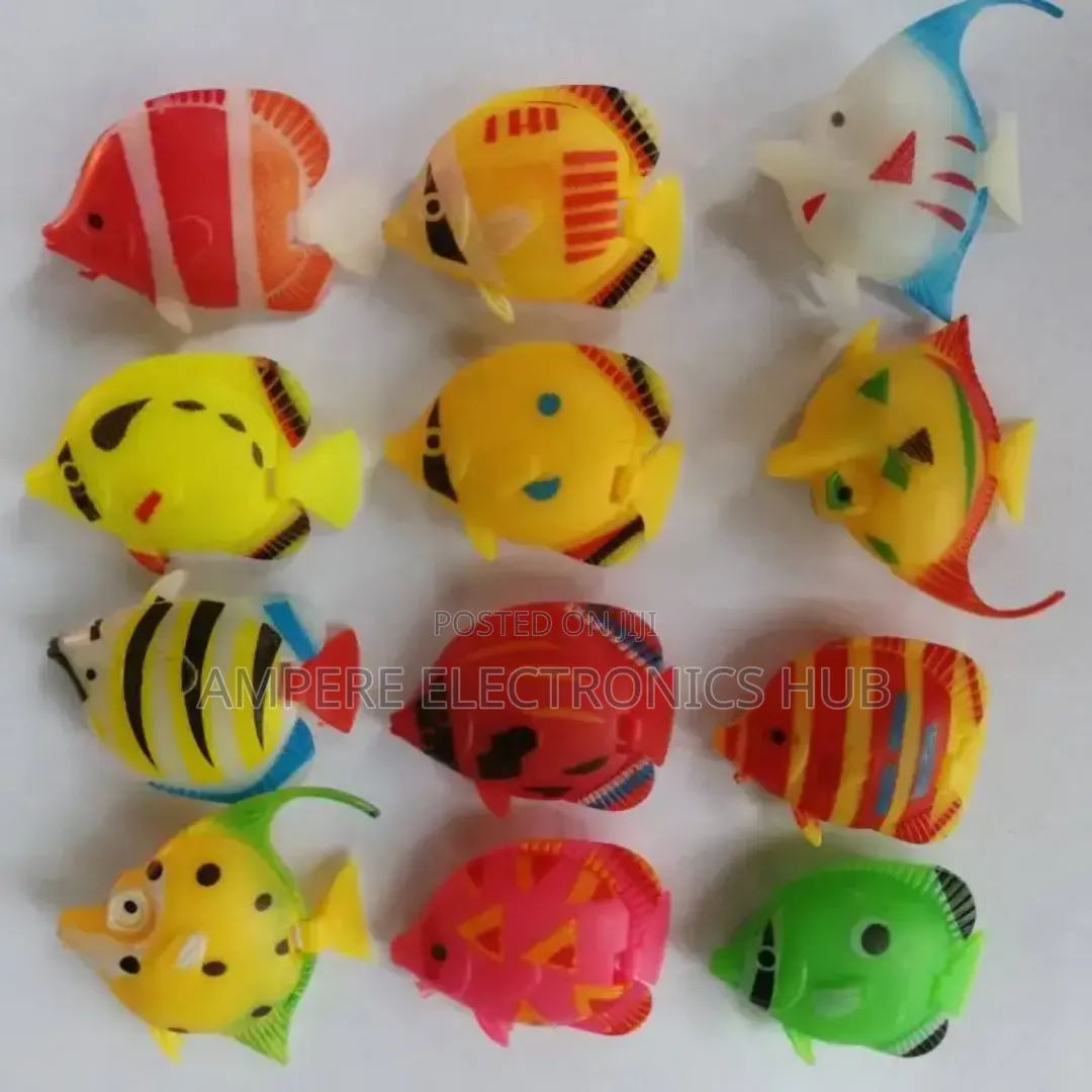 Plastic Fish, Artificial Fish for Aquarium, Floating With Moving Tail