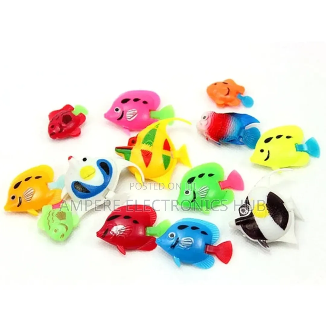 Plastic Fish, Artificial Fish for Aquarium, Floating With Moving Tail