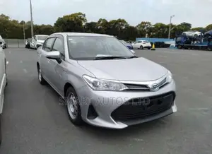 Toyota Axio 1.5 Hybrid 2WD 2019 Silver
