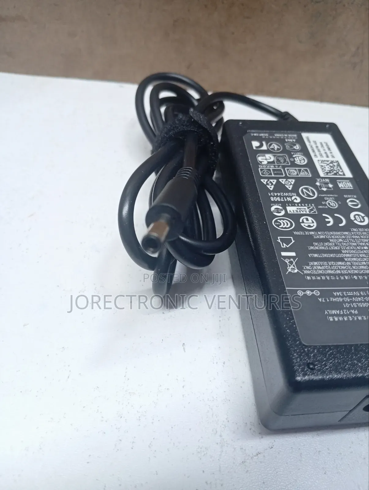 Dell Small Pin Charger Black