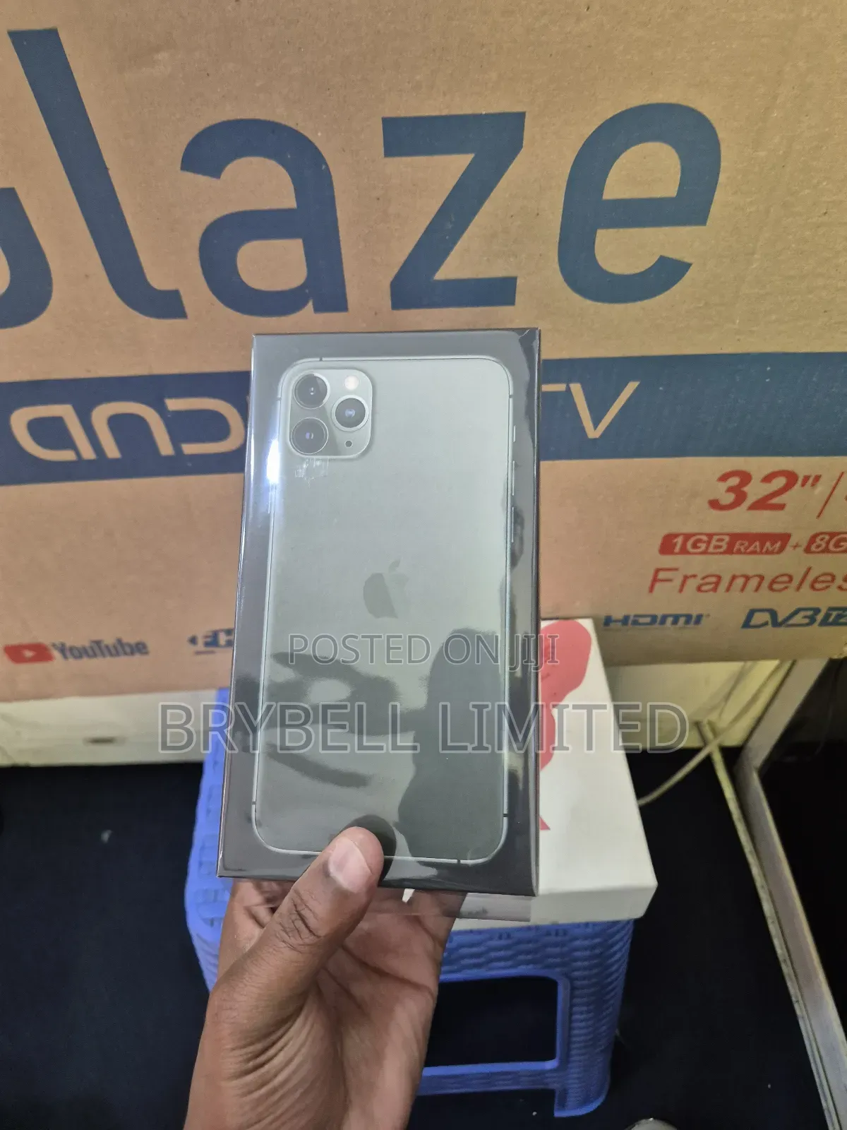 New Apple iPhone 11 Pro Max 256 GB Green