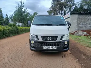Nissan Caravan (Urvan) 2016 White