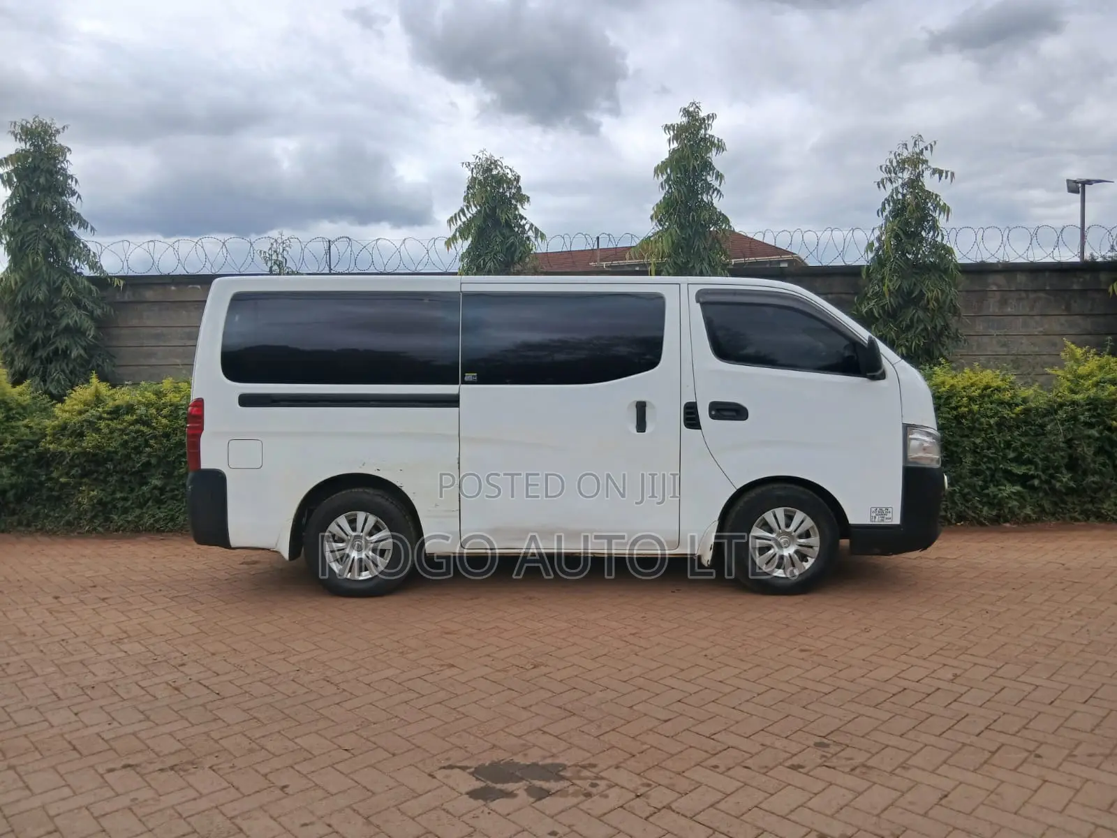Nissan Caravan (Urvan) 2016 White