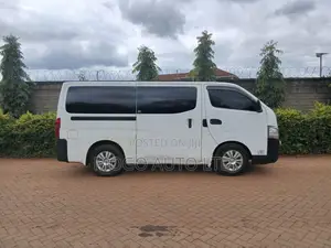 Nissan Caravan (Urvan) 2016 White