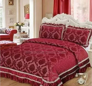*Heavy* Cotton Bedcovers, 
Size:6*6 With 
2 Pillowcases.