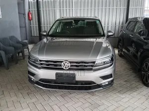 Volkswagen Tiguan 2018 Gold