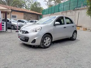 Nissan March 2016 Silver