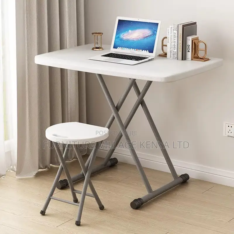 Folding Outdoor Plastic Table.
