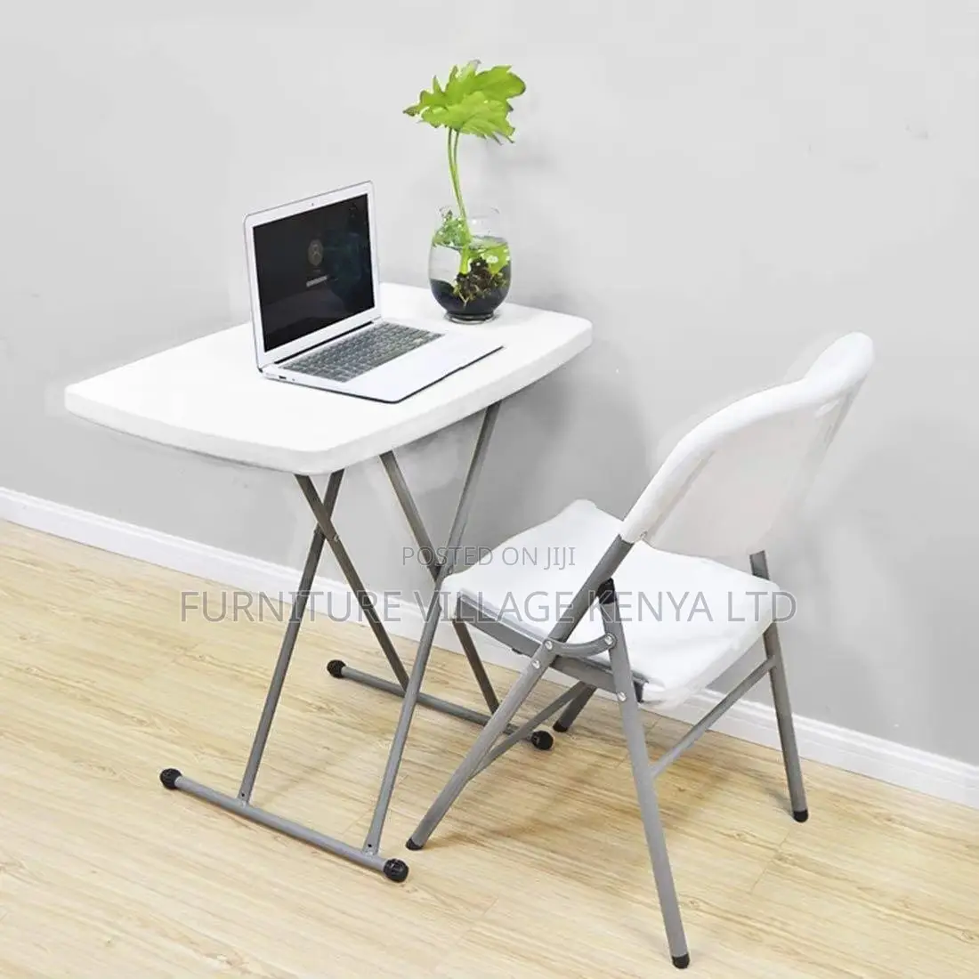 Folding Outdoor Plastic Table.