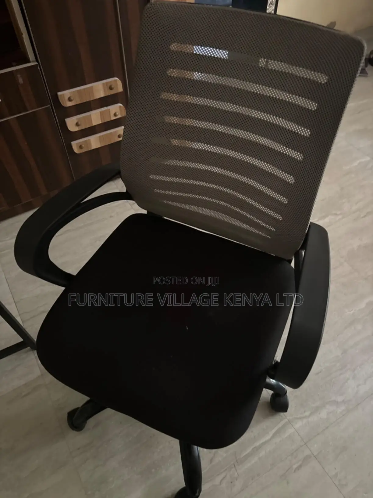 Strong Mesh Office Chair.