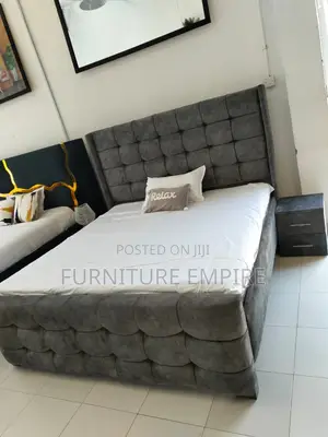Grey Tufted 5 by 6 Chester Bed