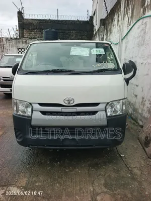 Toyota Grand HiAce 2019 White