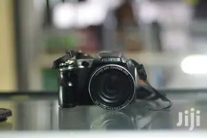 Fujifilm Finepix 5 Pro Camera