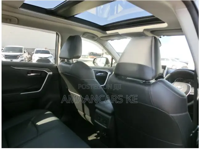 Toyota RAV4 2019 White