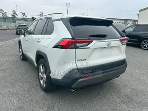 Toyota RAV4 2019 White