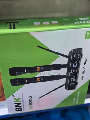 BNK Bk8200 Uhf Wireless Microphone System