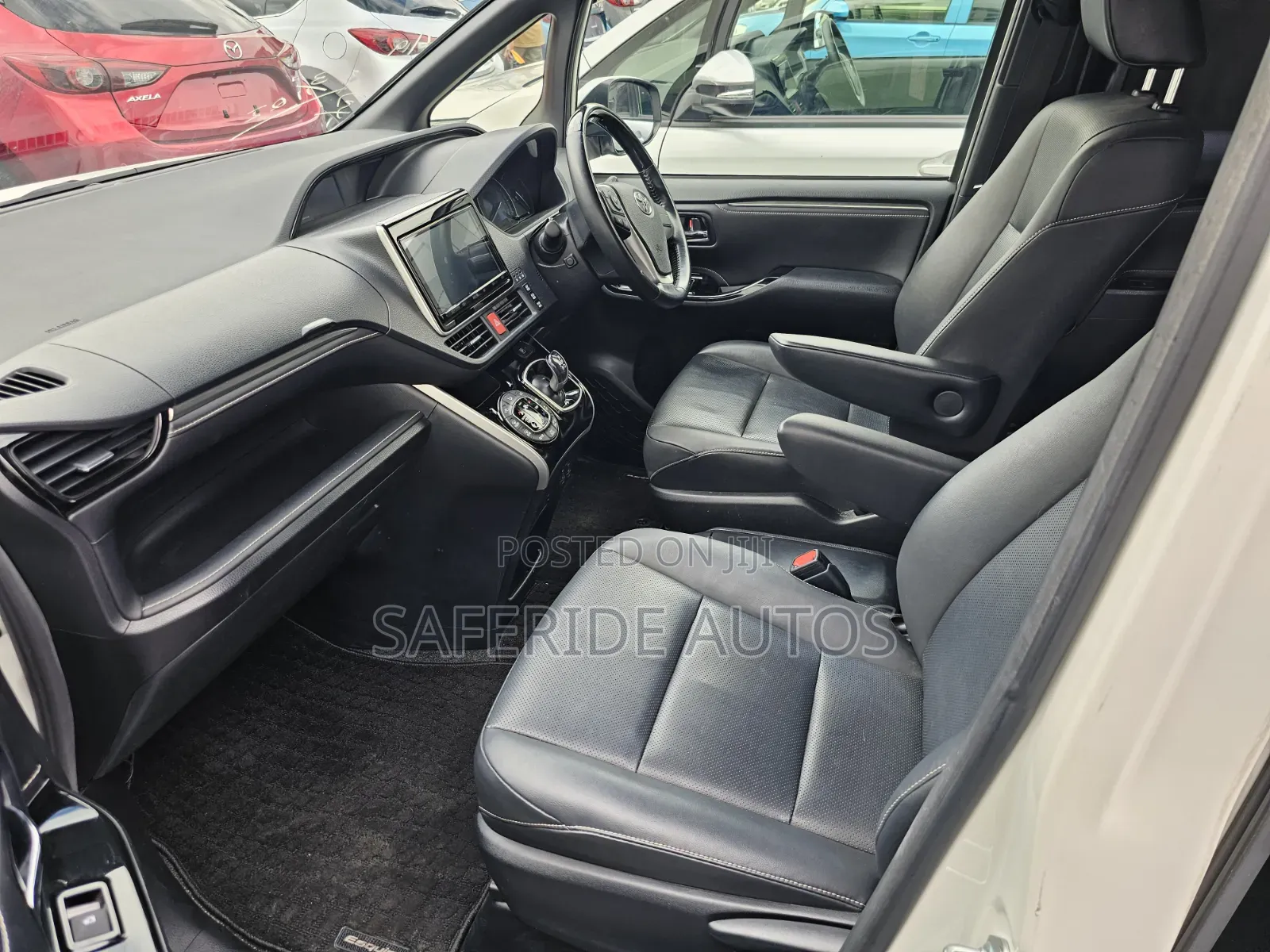 Toyota Esquire 2019 White
