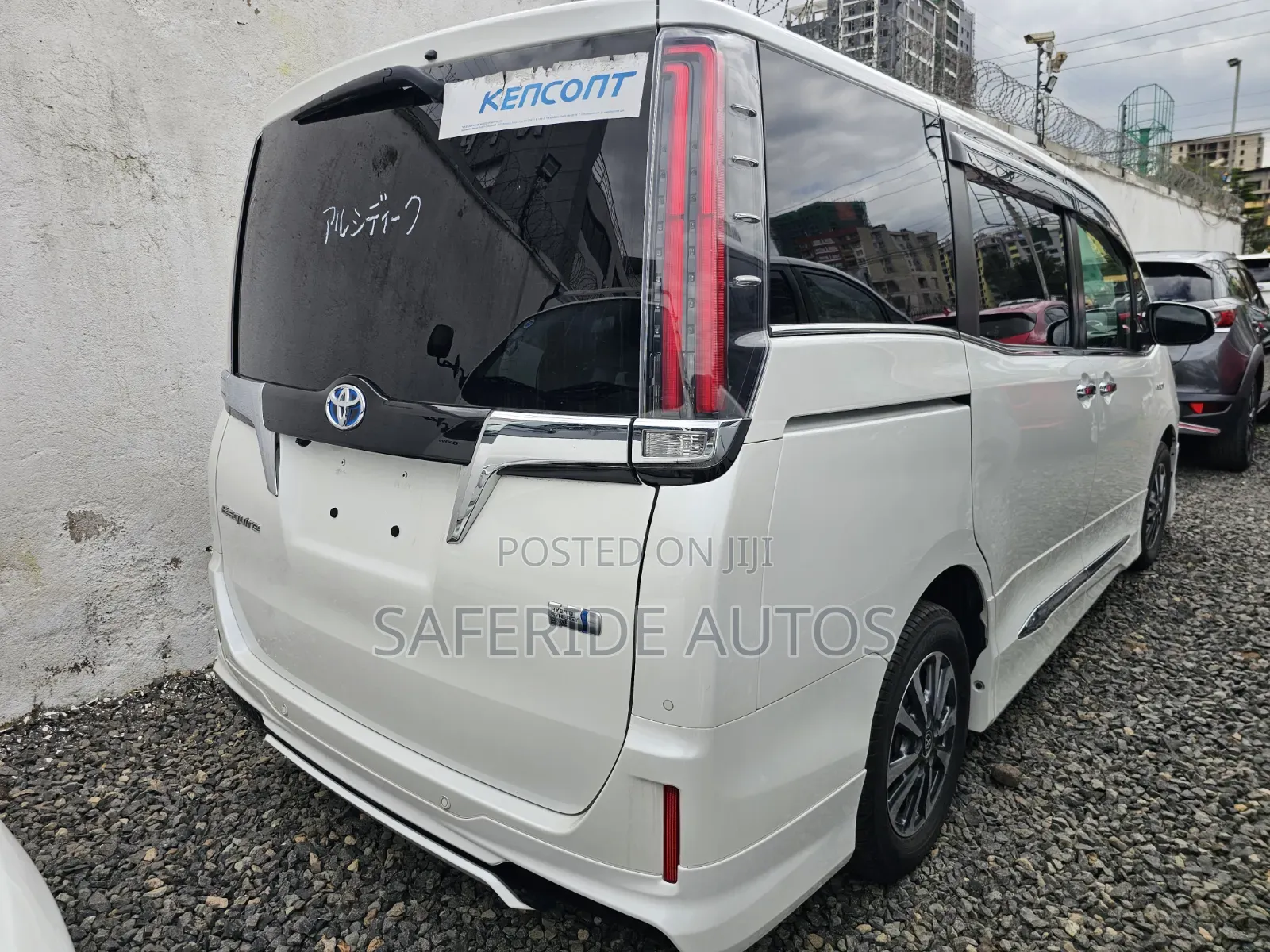 Toyota Esquire 2019 White