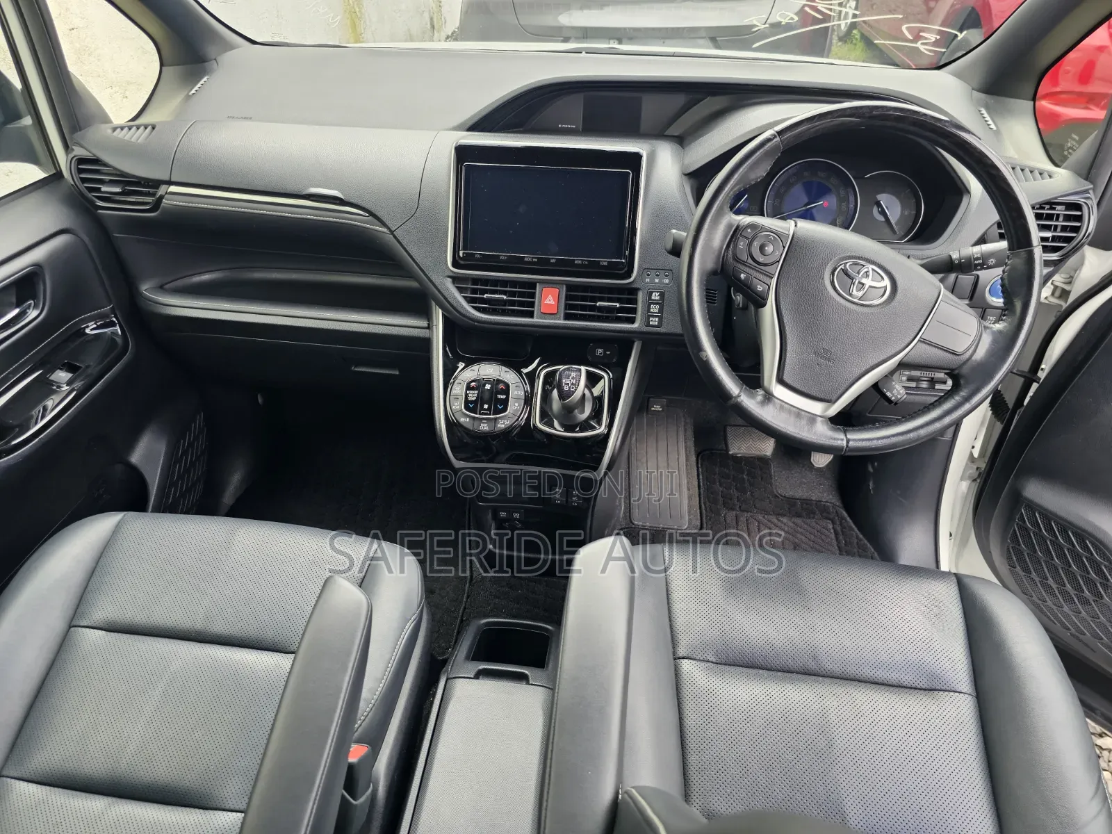 Toyota Esquire 2019 White