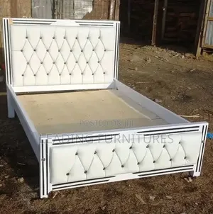 Lexyn Mocket Bed 5x6 Black Button With Black Lines