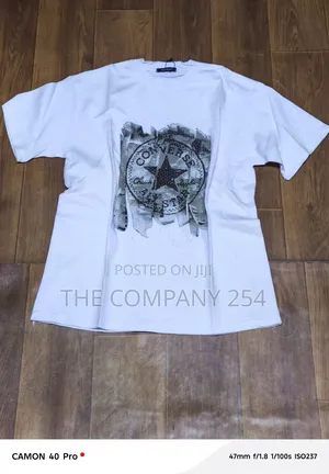 Quality Casual Cotton Designer Glitter T Shirts Available