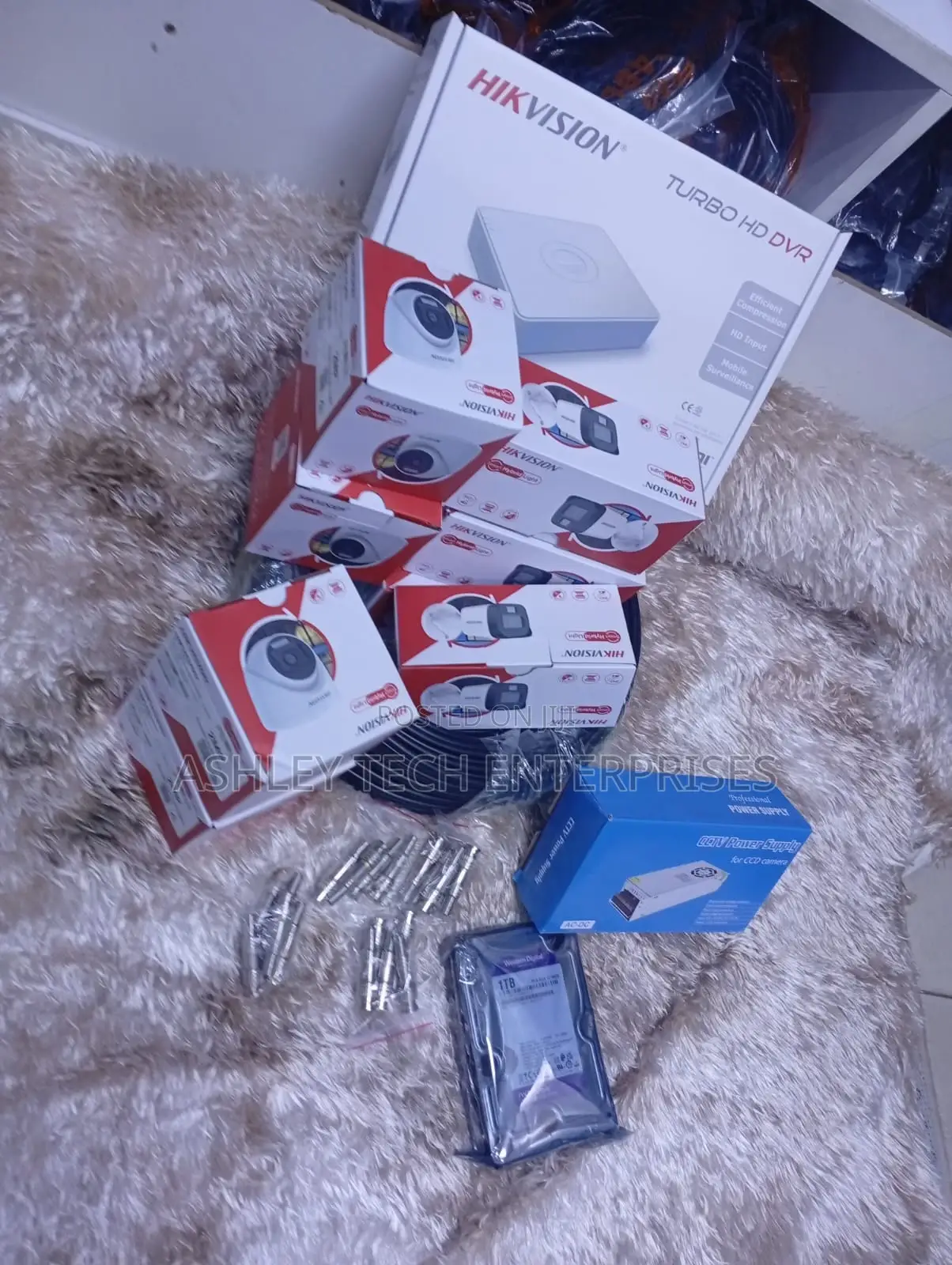 High Definition Hikvision DVR 8ch Kit 8 Cameras