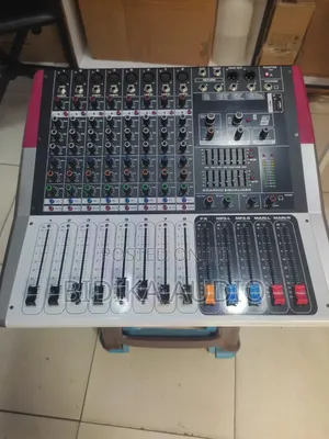 Soundcraft Kv-80 8-Channel Powered Audio Mixer