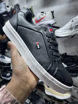 Classic Tommy Shoes