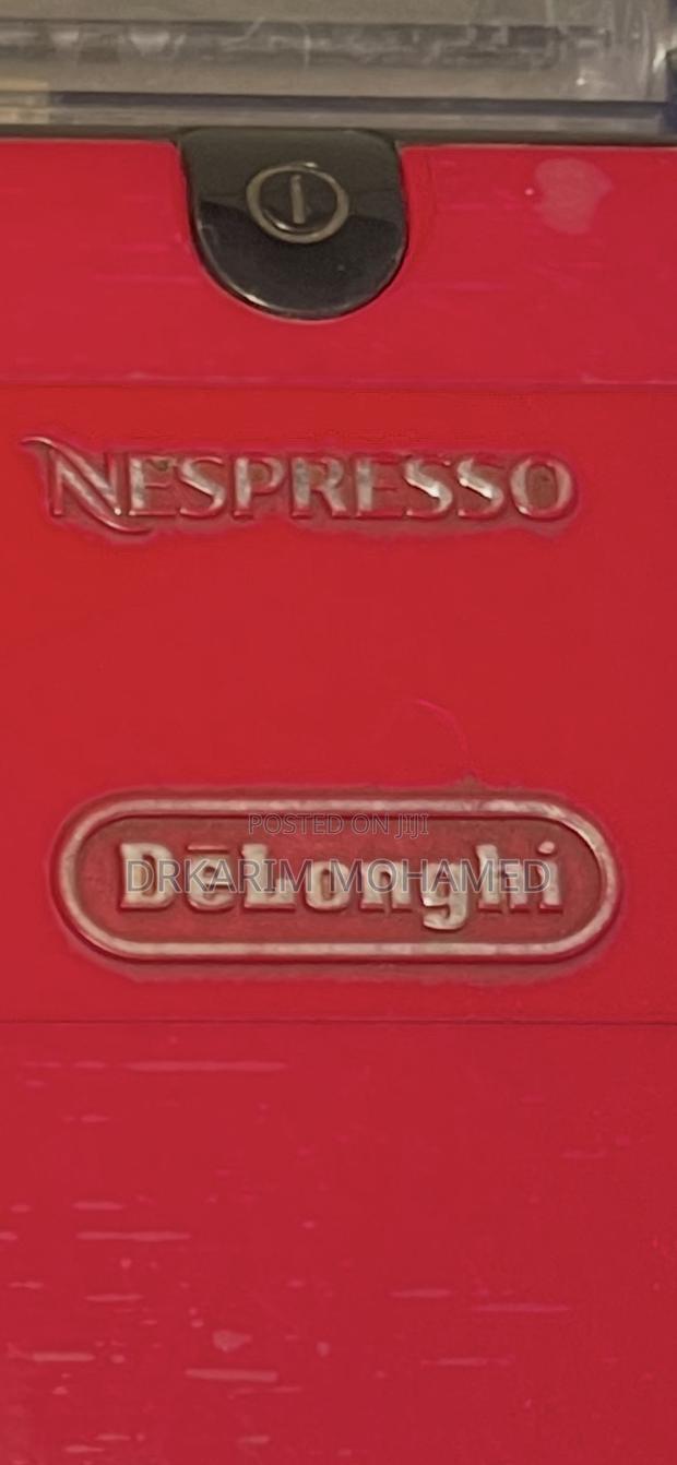 Nespresso-Delonghi. With Creamer Machine. - main view