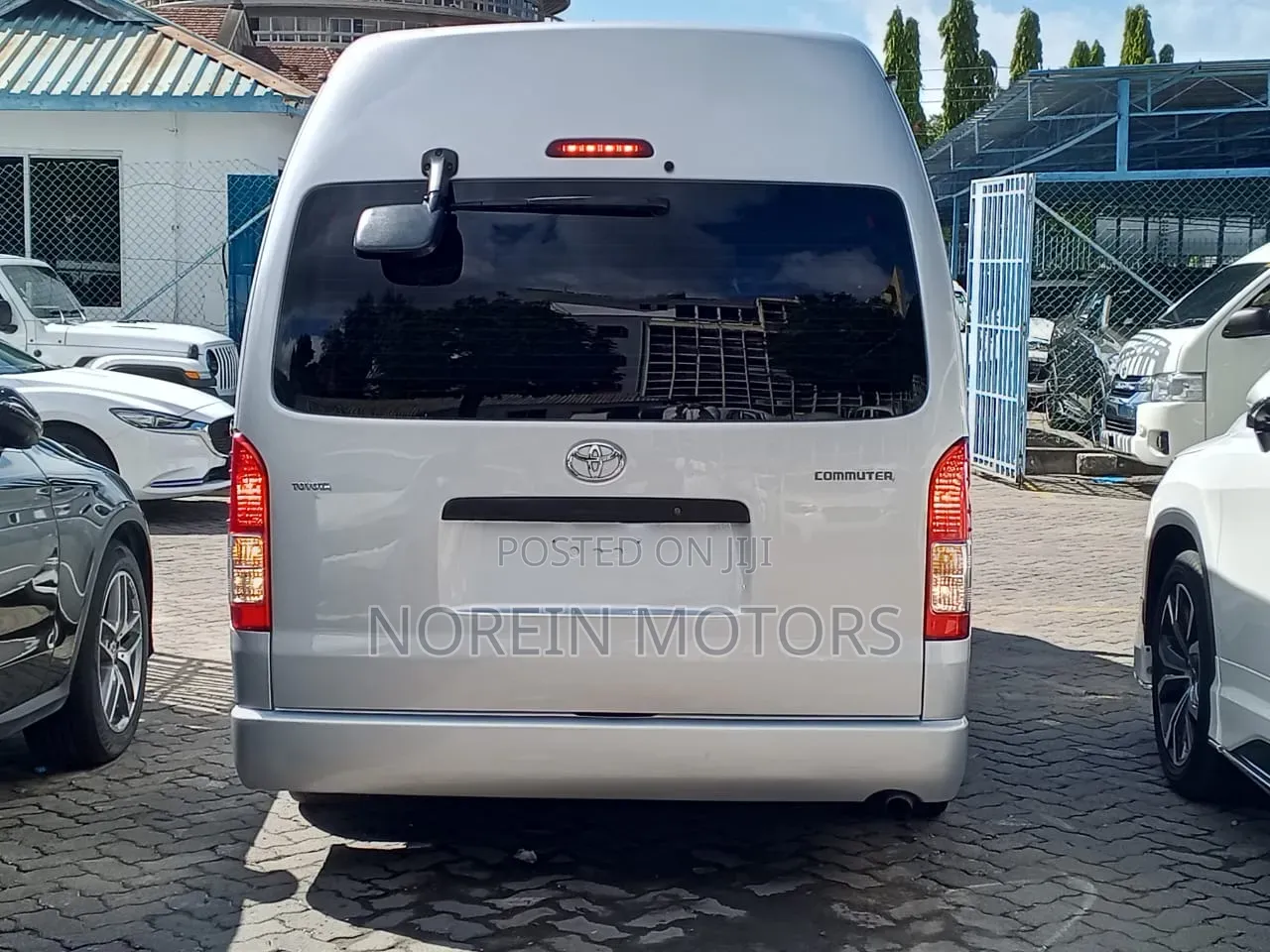 Toyota HiAce 2018 White