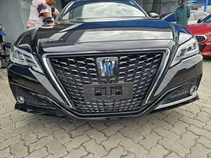 Toyota Crown 2019 Black