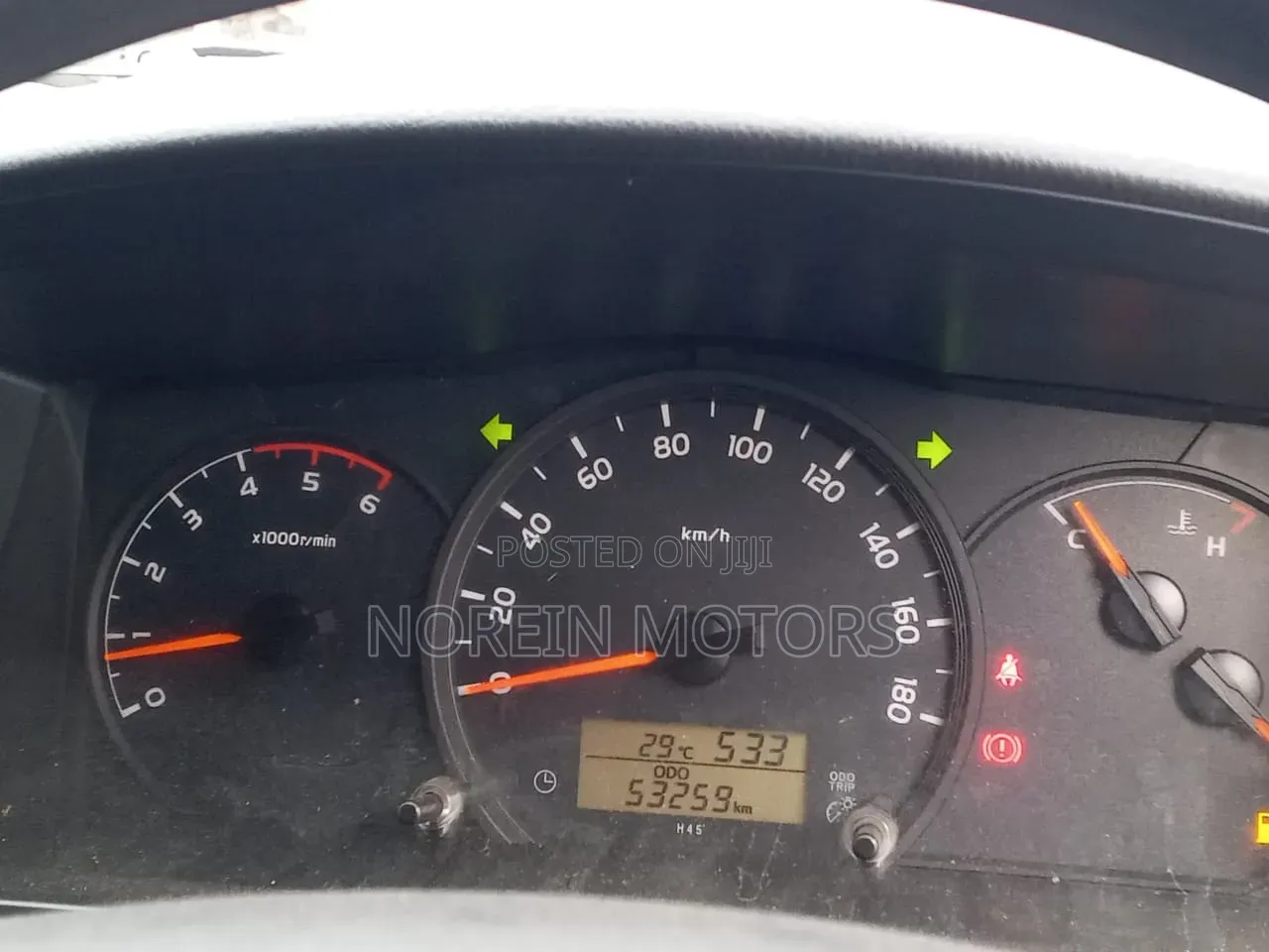 Toyota HiAce 2018 White